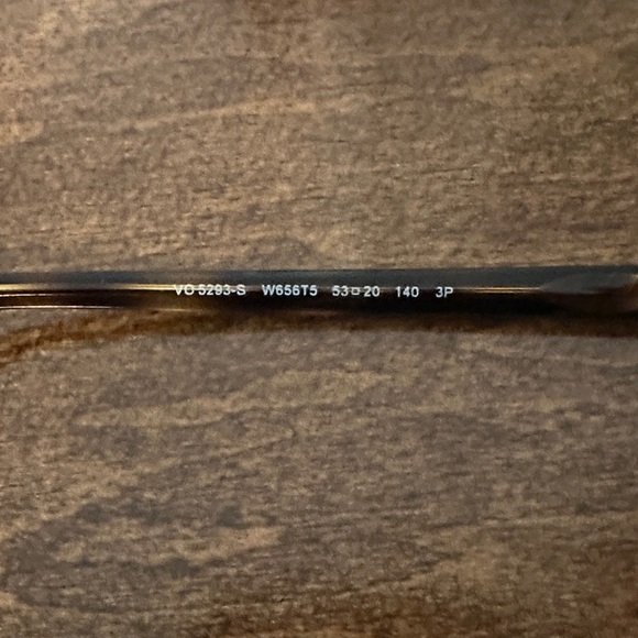 Vogue Polarized Sunglasses - Picture 3 of 4